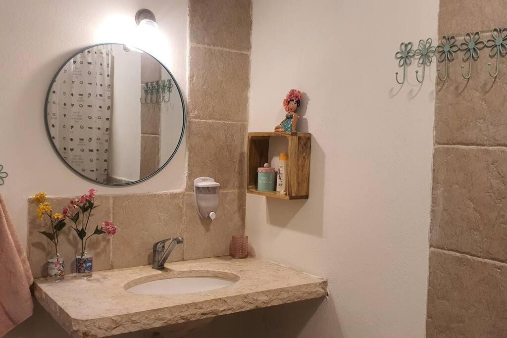 Appartamento נקודת חן Shadmot Devora Esterno foto